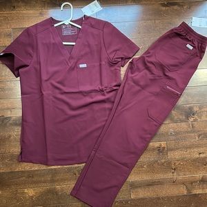 NWT FIGS SCRUBS SMALLS - Burgundy